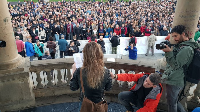 "Premiazkoa da egoera lehenbailehen bere onera bueltatzea eta aske ateratzea"