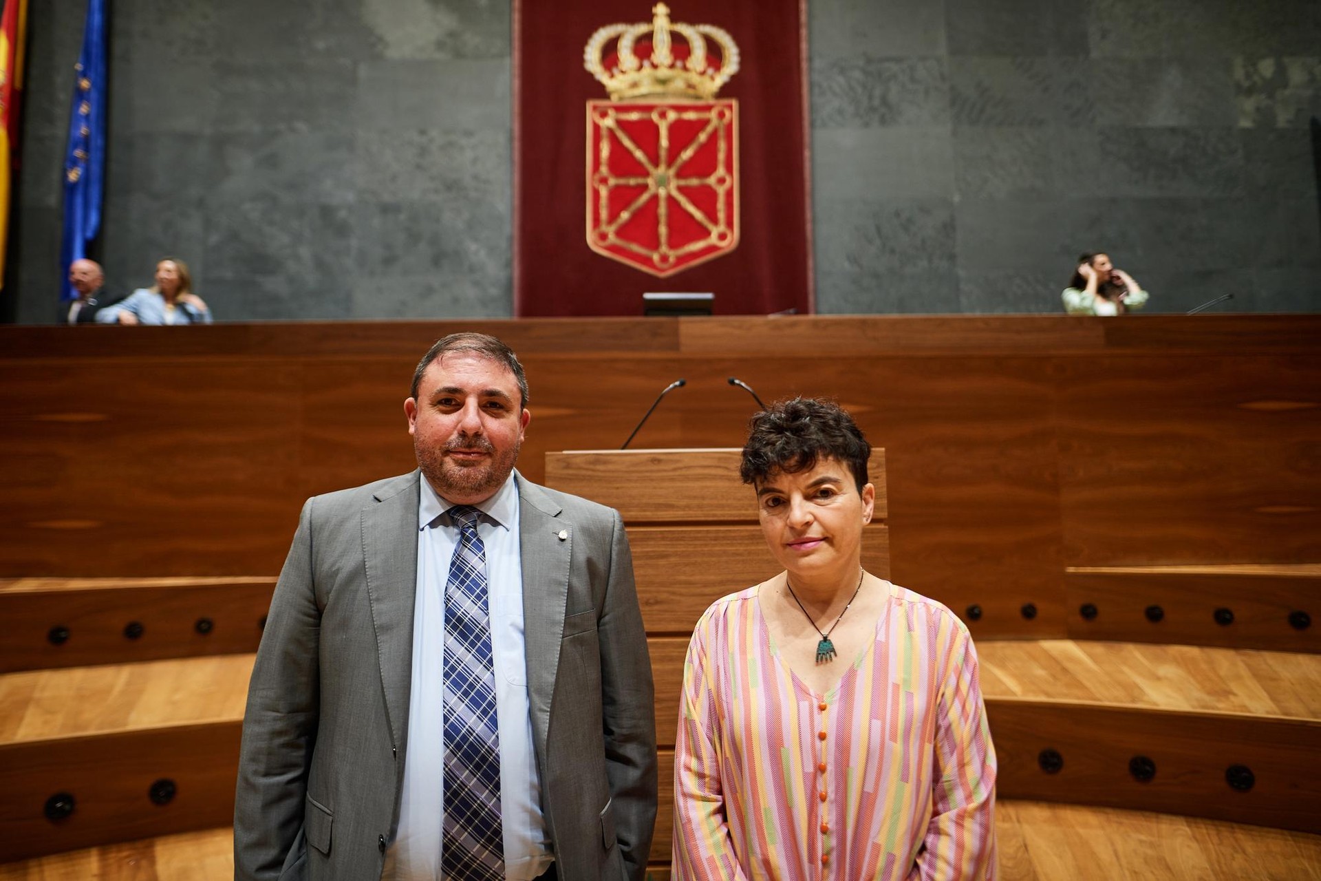 Bi sakandar Nafarroako Parlamentuan