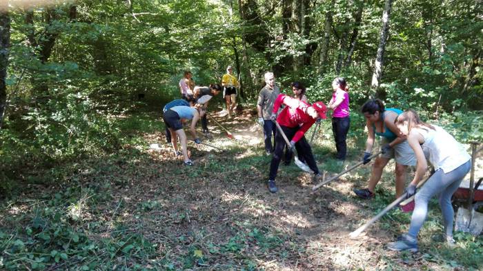 Ataun Bernoako galtzada azaleratzen hasi da