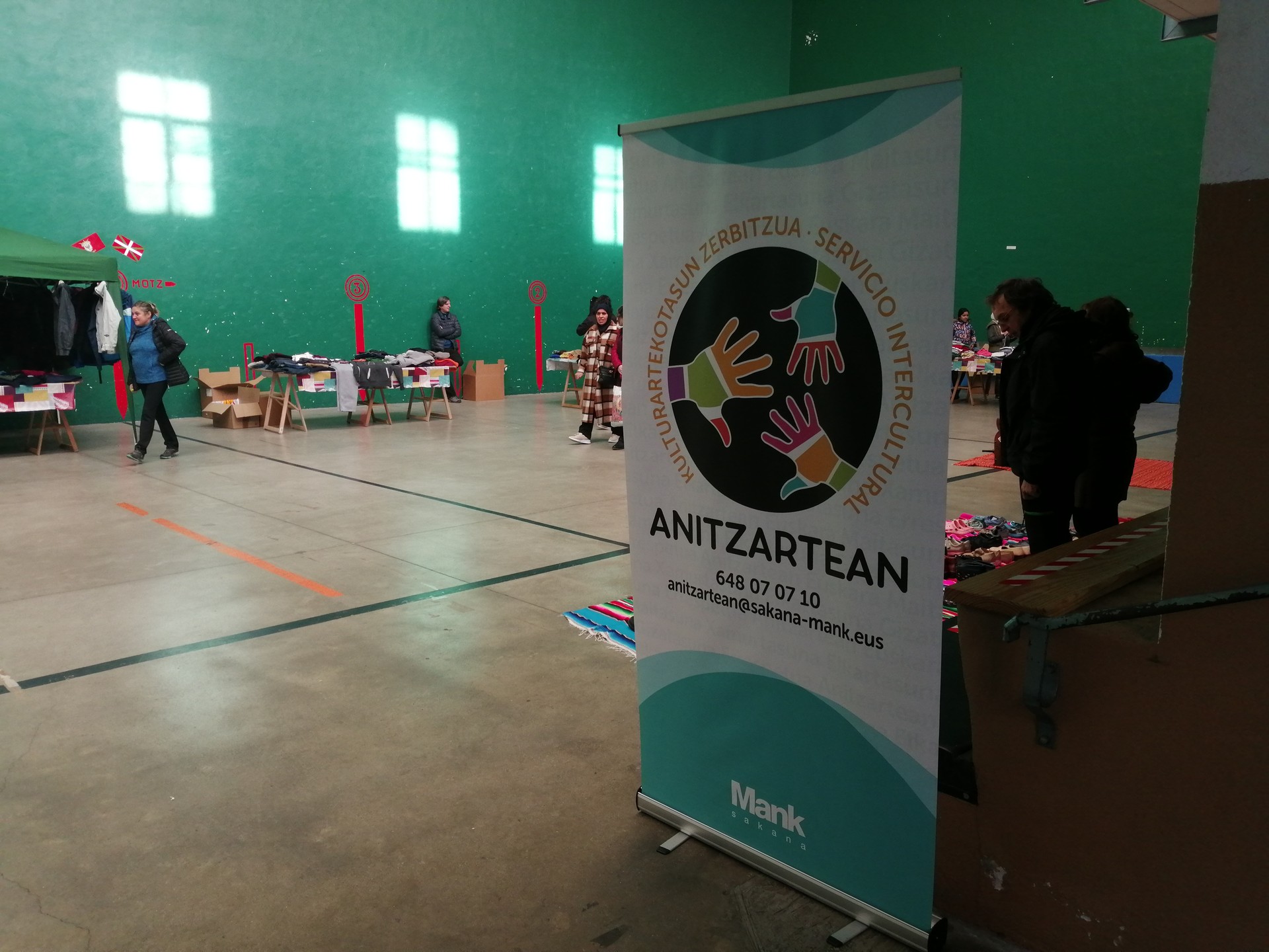 Elkartasun azoka Olaztin