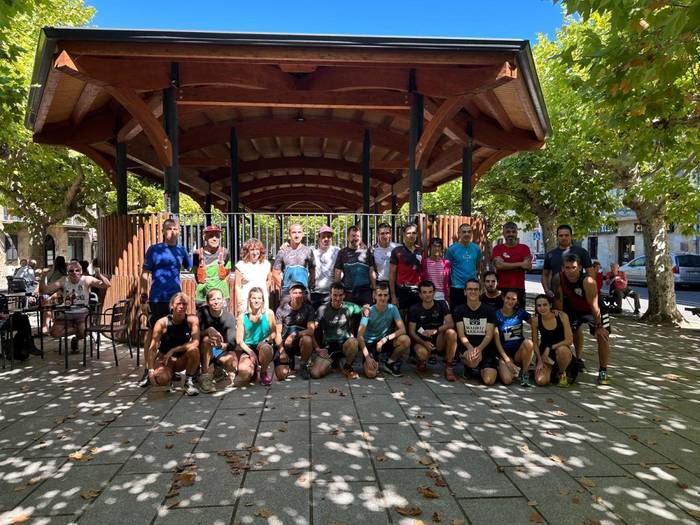 50 orduz jarraian 50 igoera mendi puntara