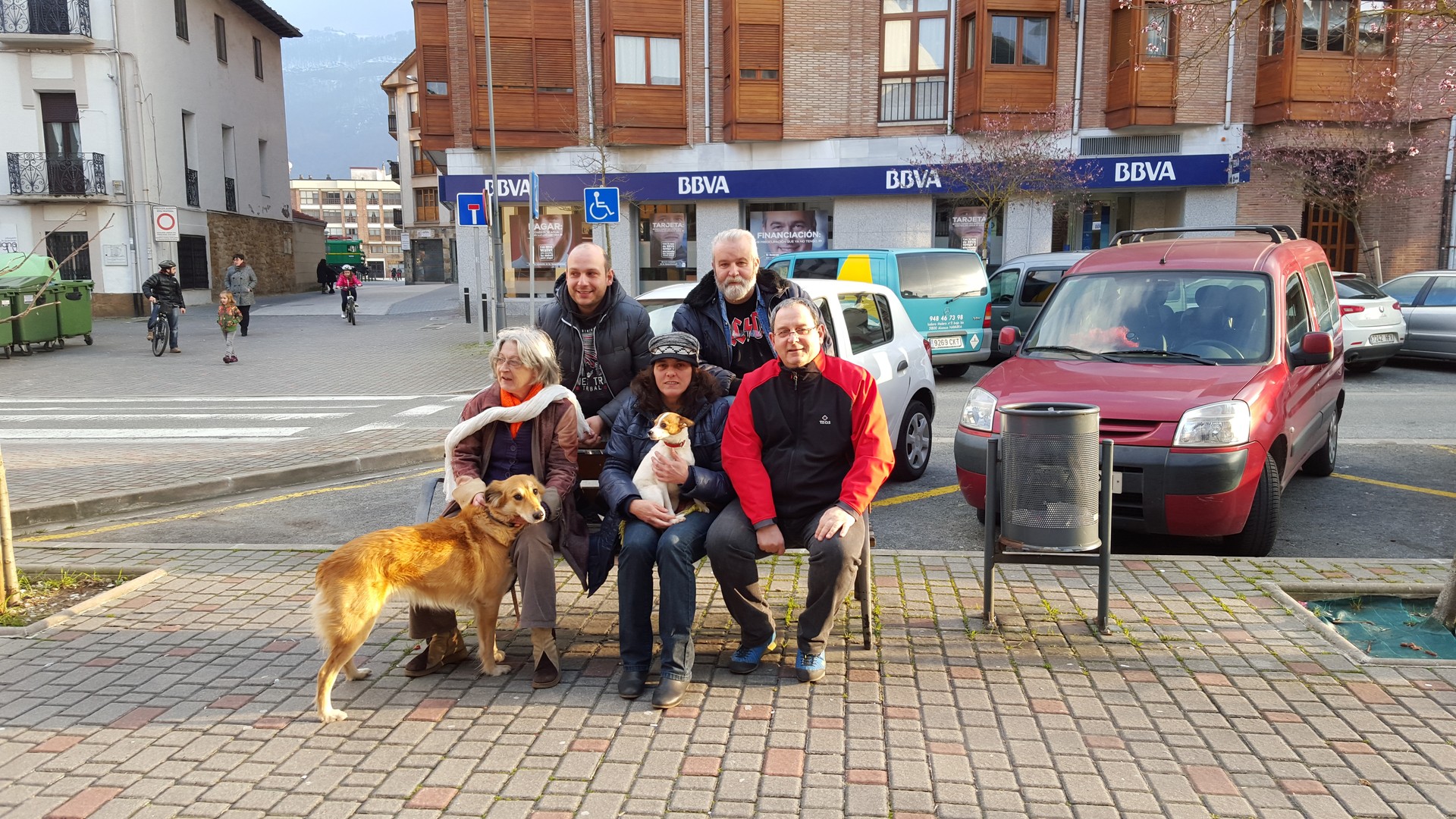 Huellas de Altsasu, etxabereen eta bizikidetza baketsuaren defentsan diharduen elkartea