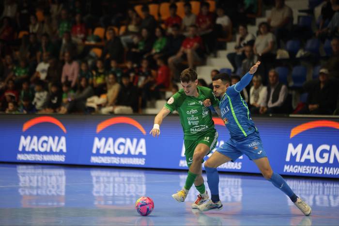 Xotak bi puntu ihes egiten utzi zituen