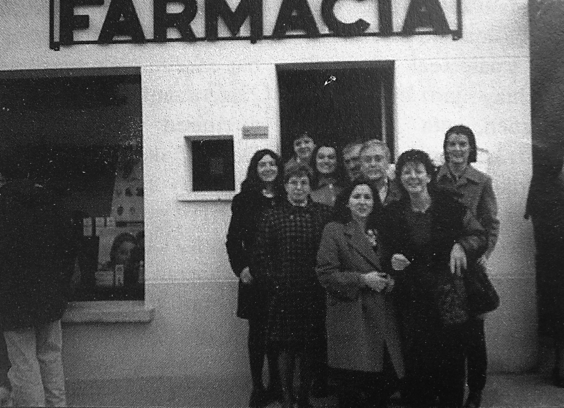 Lizarragako botika mustu zuten