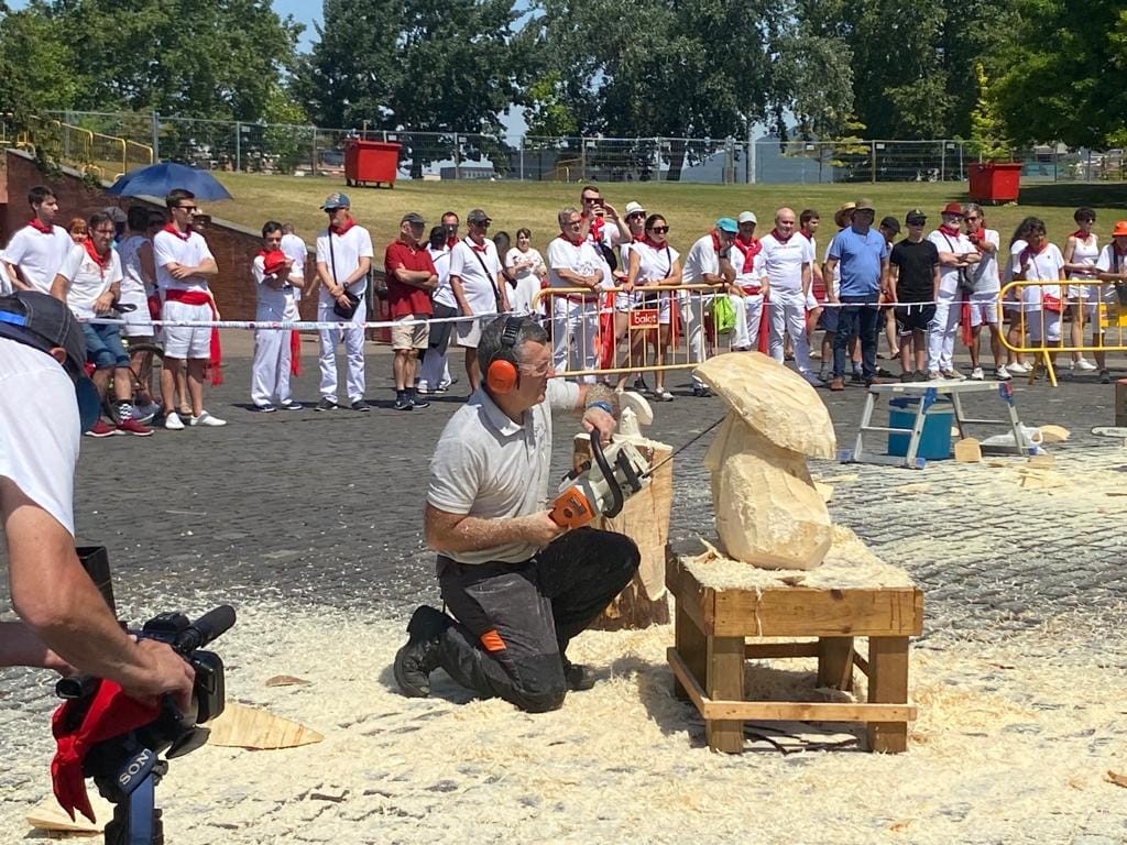 Desiratutako txapela, buruan