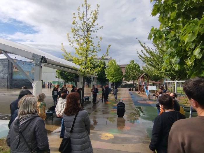 Hitzarekin jolasteko saioak antolatu ditu Bertso Eskolak-ek