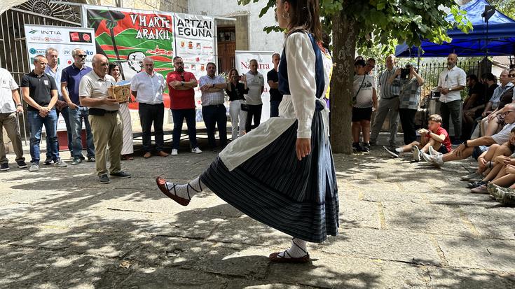 Artzai Eguna Uharte Arakilen eta ikastaroa Lizarragan