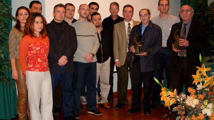 Hamar urte historia haizatzen