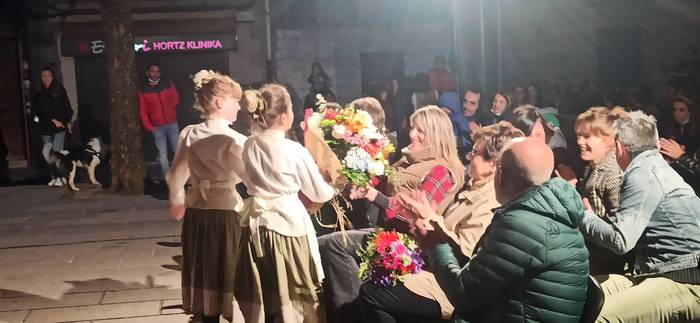 Zabalaren heriotza argitzea exijitu dute