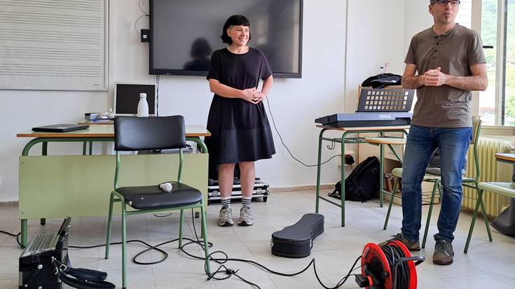 Musikariak ikastetxean