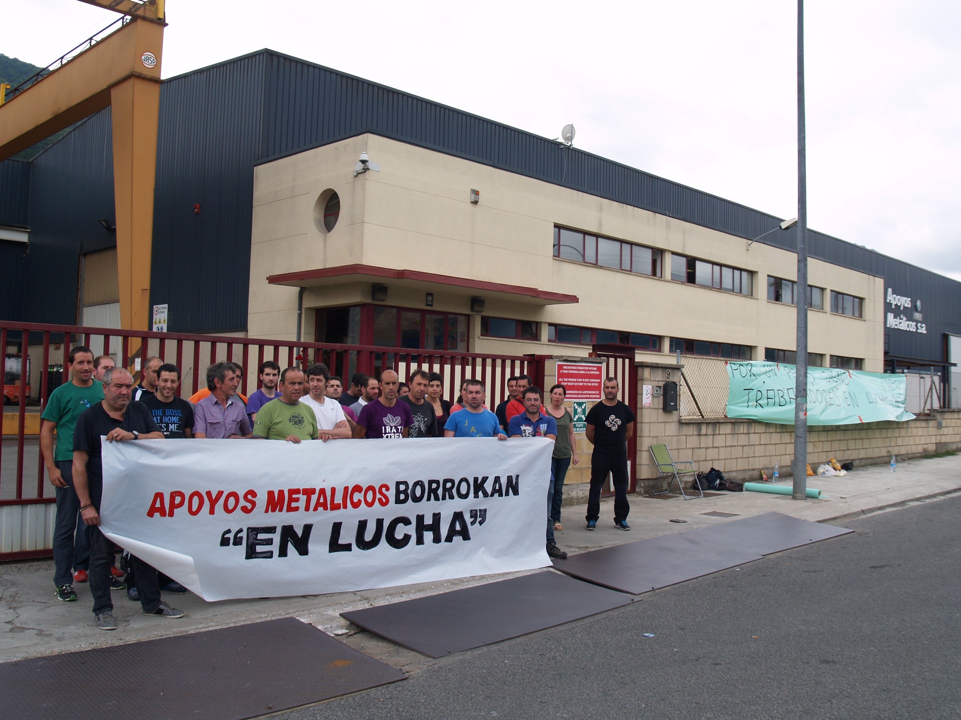 Apoyos Metalicos enpresa itxi nahi du zuzendaritzak