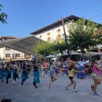 Dantzari gazteak Lakuntzan bilduko dira