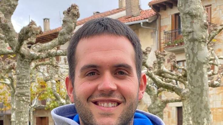 "Zelai berria ona izan behar da denondako: jokalari, entrenatzaile, mantenu langile eta zaleendako"