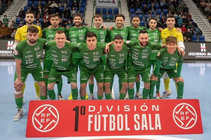 Osasuna Magna Xotak "itxaropenaren besokoak" jantziko ditu Burelaren kontrako partidan