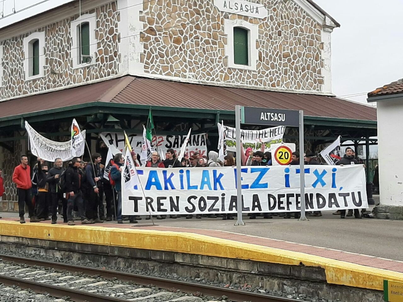 Tren geltokiko txarteldegia martxoaren 31era arte izanen da zabalik
