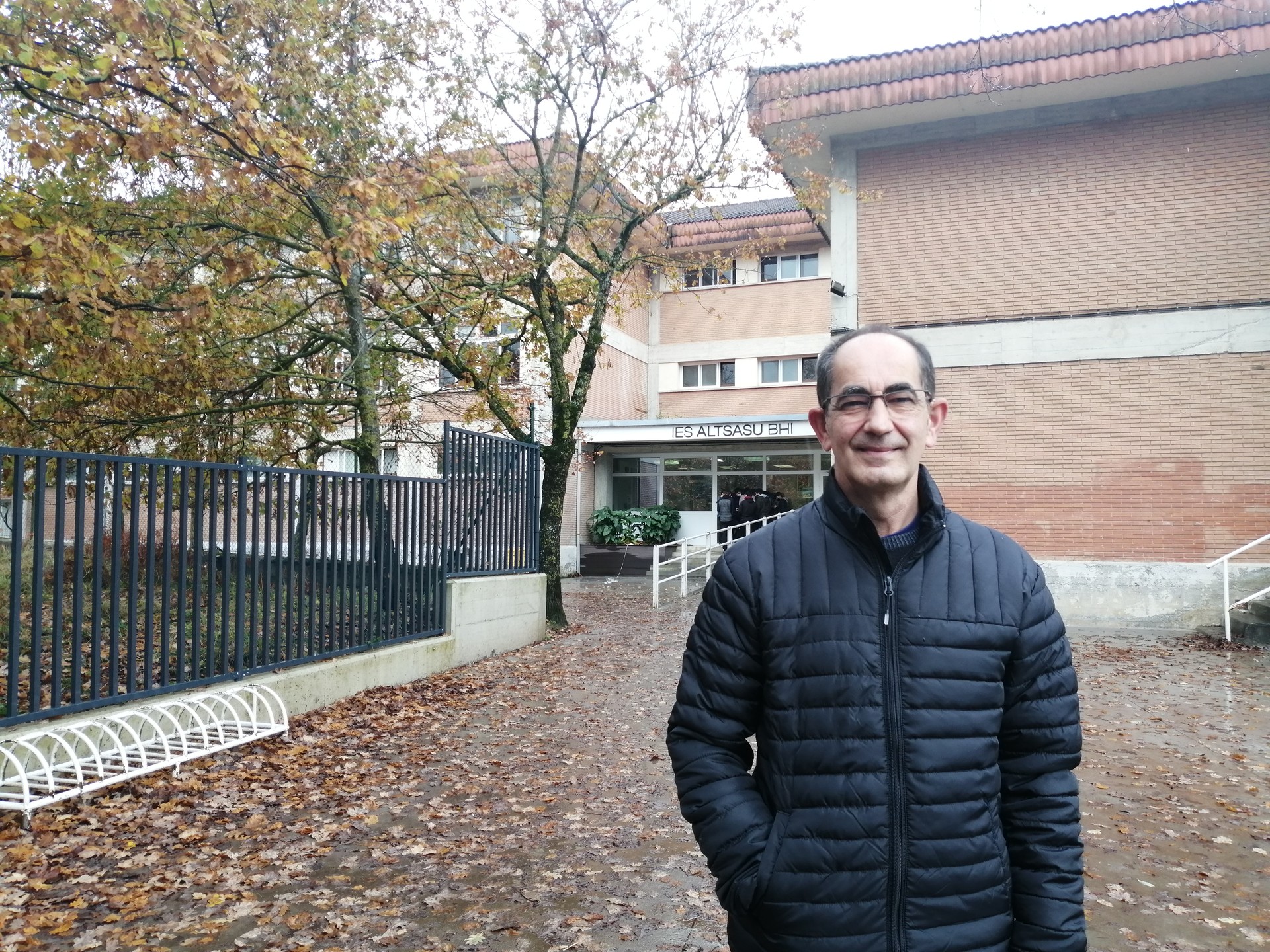 "Institutuari bizitza profesional osoa eman diot"