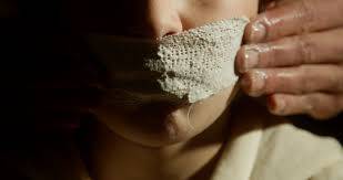 'Todos lo sabían' film dokumentalaren emanaldia