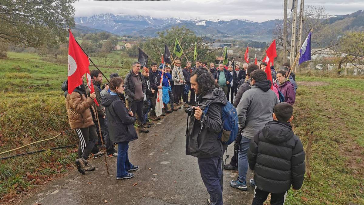 Iragarritako zundaketak salatu dituzte