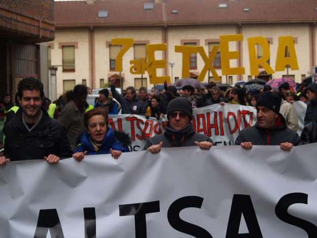 83 alkatek gazteen kasua Nafarroako Lurralde Auzitegira itzultzea eskatu dute