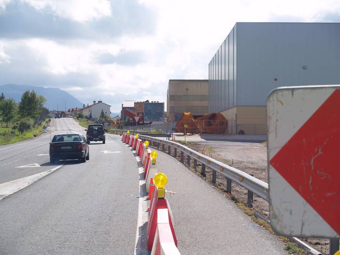 Sarrarte industrialderako sarrera zabaltzeko lanak