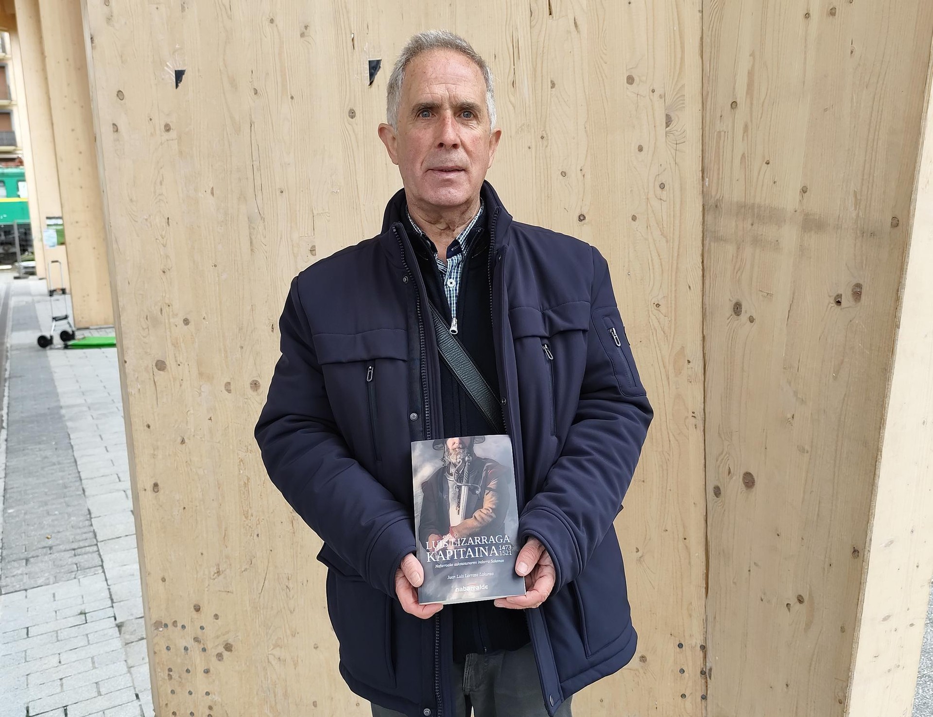 Juan Luis Larraza idazlearen bigarren eleberria kalean