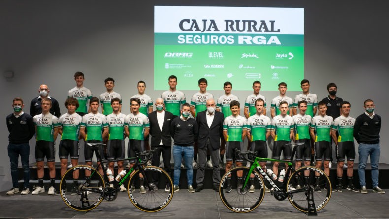 Rural Kutxa-Seguros RGA afizionatuen taldea ostiralean aurkeztu zuten