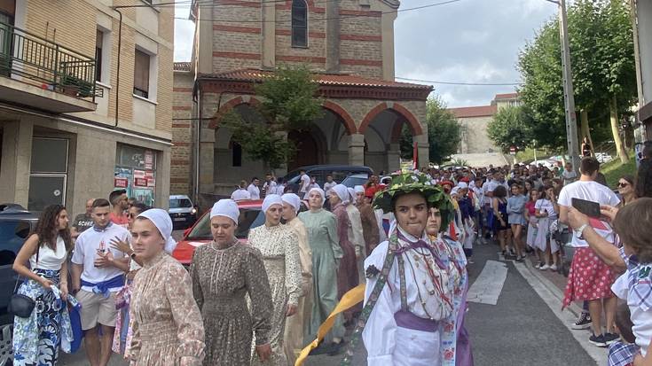 Irurtzungo ospakizunak, trenbide sareko lanak eta EHko mus txapelketa
