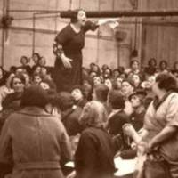 Historiako hiru emakumeen inguruan hizketan