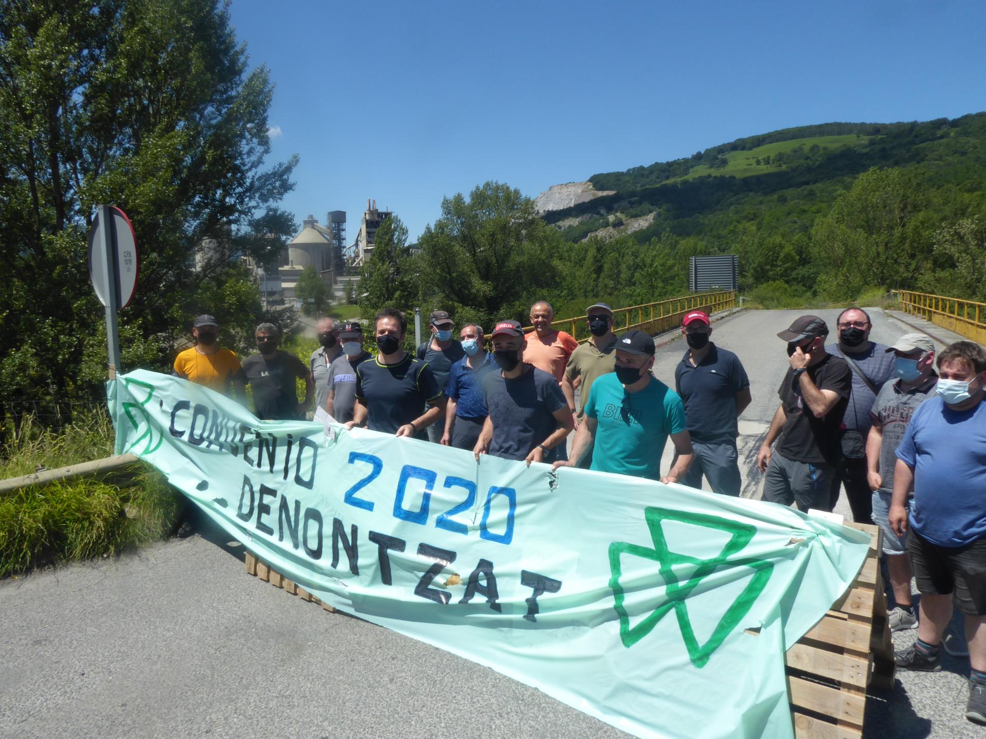 Porlandegian txanda kontratua ezartzea adostu dute