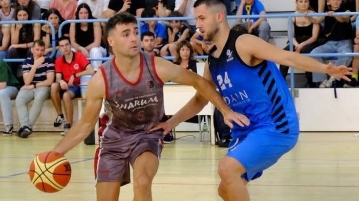 Saskibaloia eta areto futbola