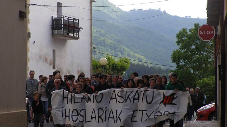 Urbizu iheslaria hil da