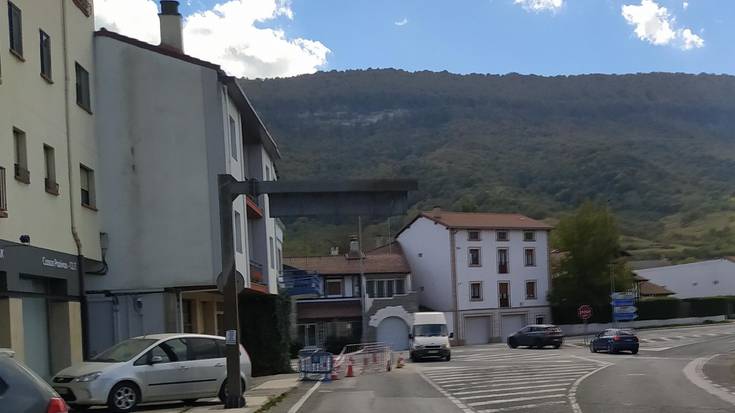 Beheko bentako bidegurutzeko lana errematatu zain