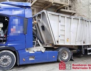 Kamioi gidaria lan istripuan zaurituta