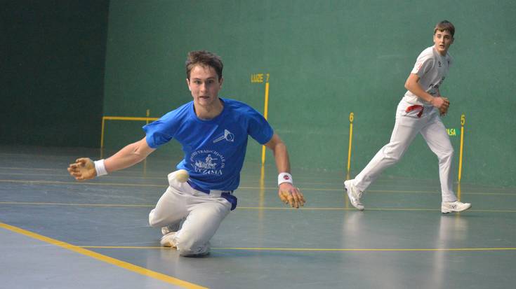 Pilota eta areto futbola