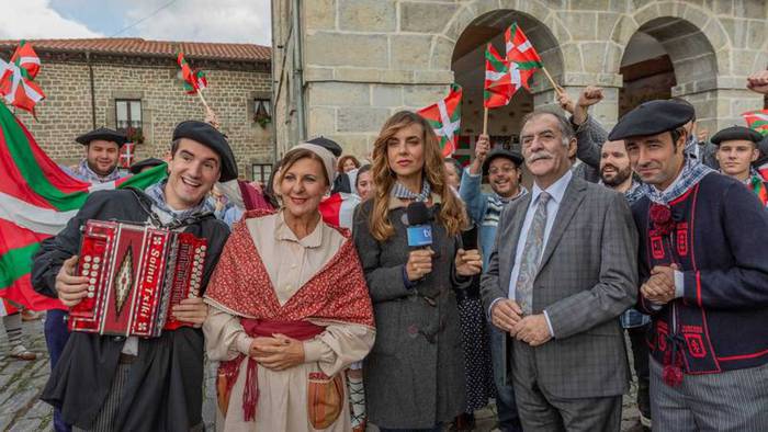 'La pequeña Suiza' gaurkotasunezko filmaren emanaldia.