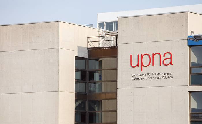 Institututik unibertsitatera bisitan