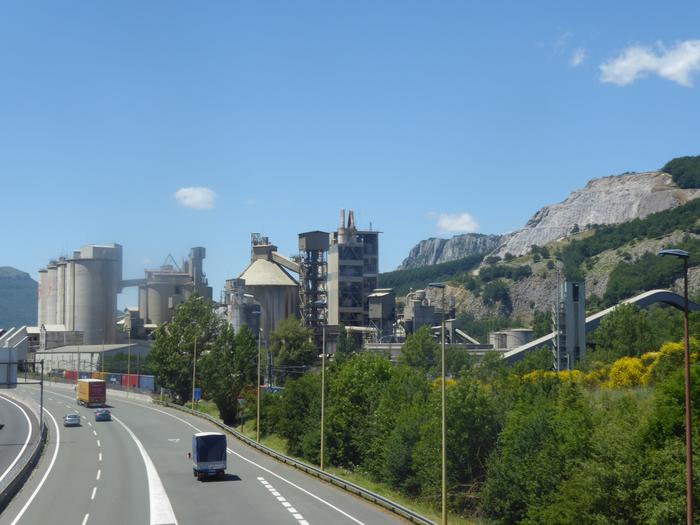 Gizonezkoa autobian zaurituta