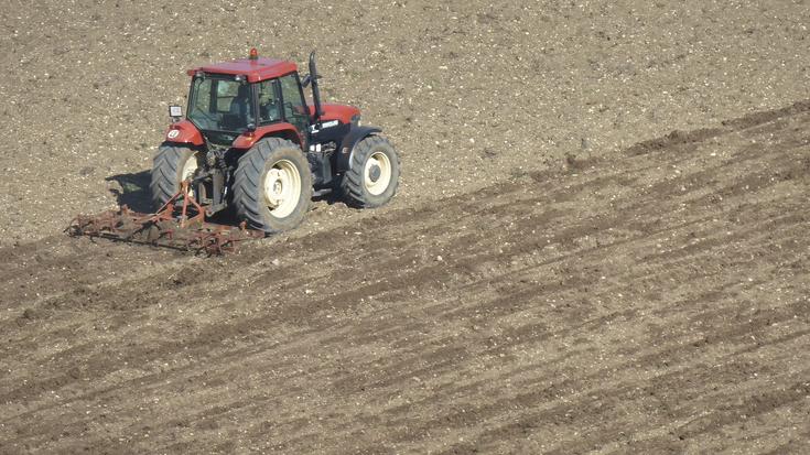 Nekazaritza ibilgailuak aztertzeko garaia