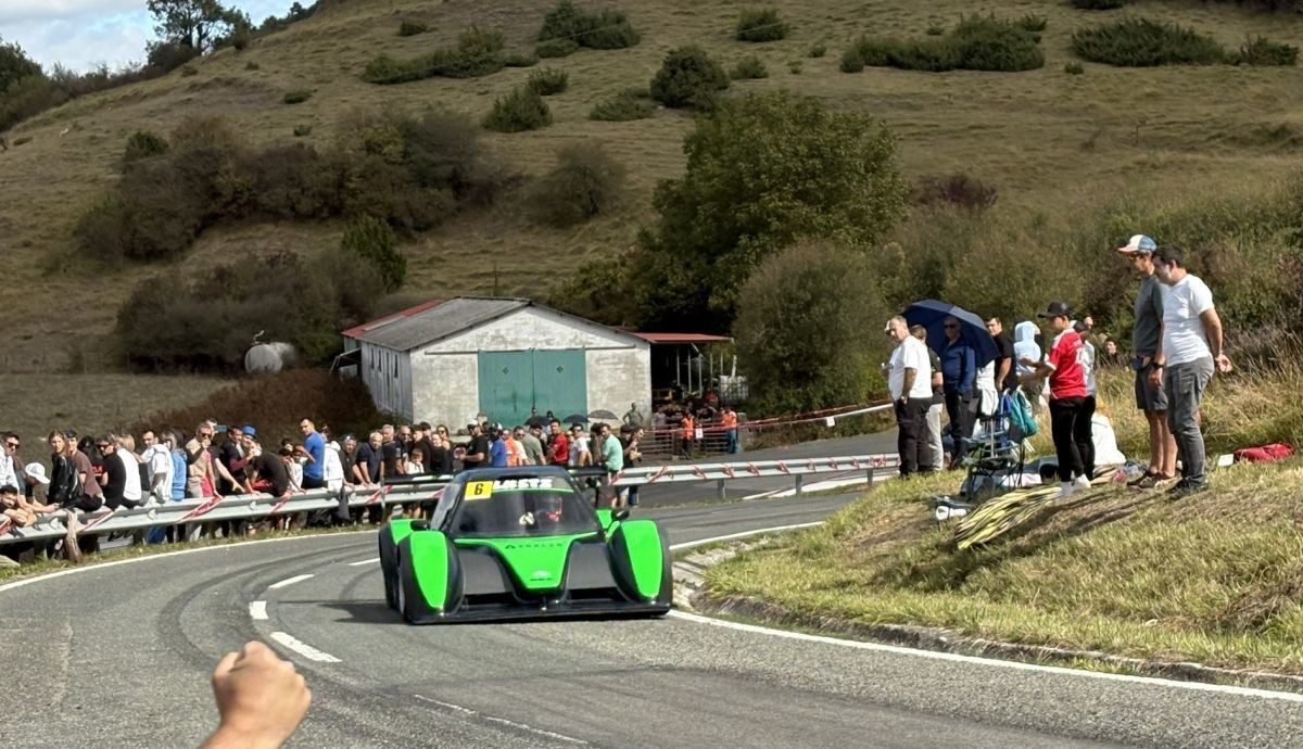 Urbasako autoen festa erraldoia