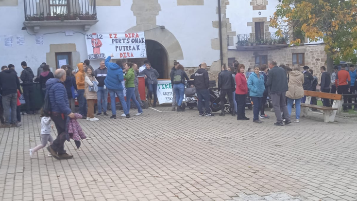 "Berezi egiten gaituen gauza bat da auzolanean antolatu dugula jaialdi guztia"