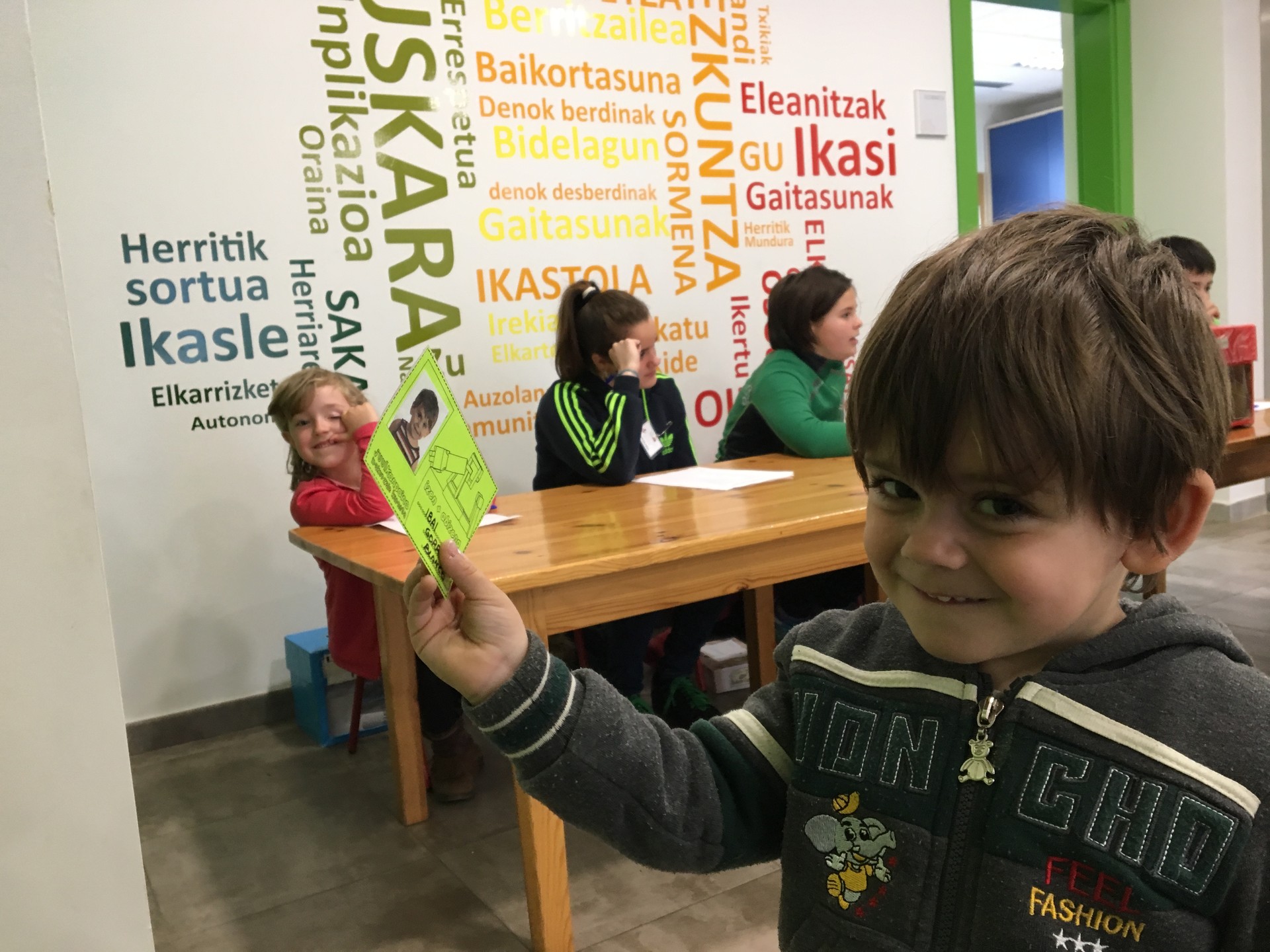 Idazle eta ilustratzaile gogokoenak hautatuak 