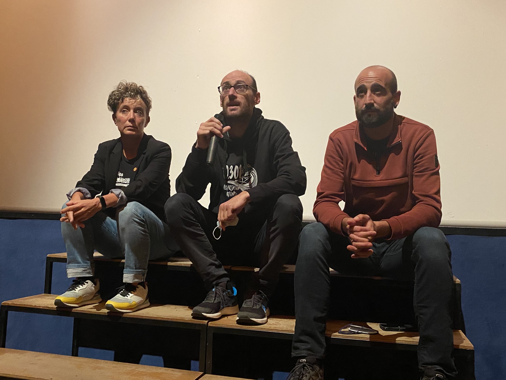Gau hark utzitako "ajea" dokumental bihurtuta