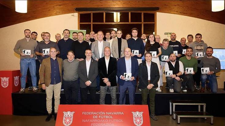 Futbol Federazioaren aitortza entrenatzaileei
