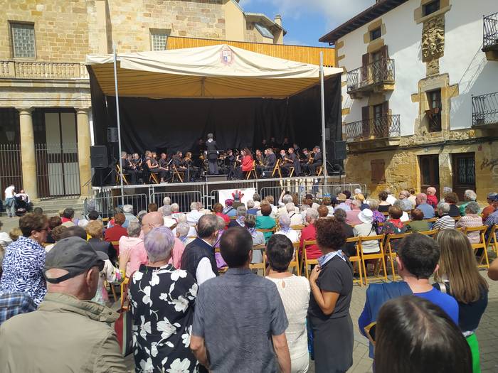 Bandaren eguberrietako kontzertu berezia