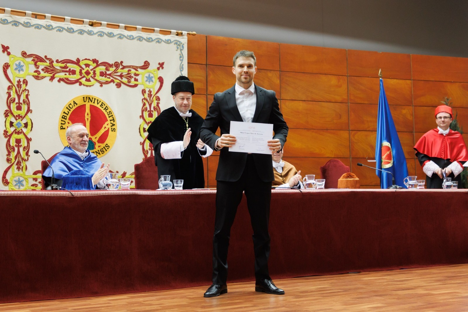 "Egunero egindako lana  egi bihurtzea da saria"