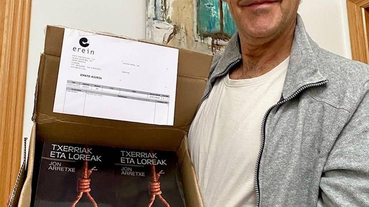 "Nobela beltz-beltza egin nahi nuen; hilketak, belztasuna..."