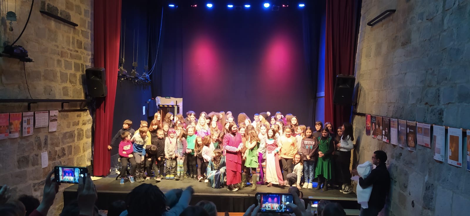Mozorrotutako musika eskolako emanaldia