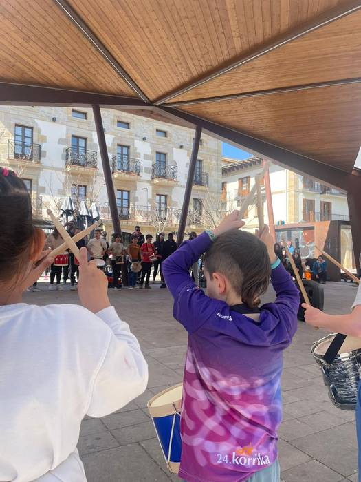 Korrika, danbor hotsez