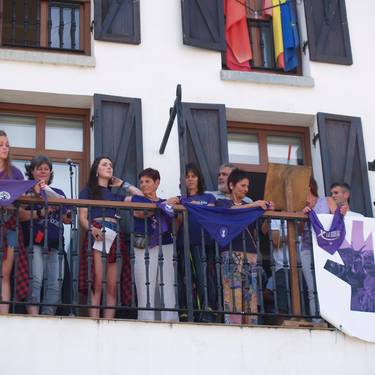 Afaria, antzerkia eta zinemara irteera