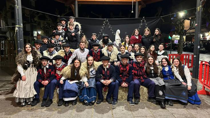 Kintoek gertatutakoengatik barkamena eskatu dute